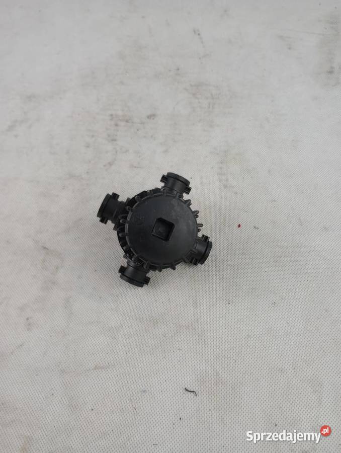 Głowica opryskiwacza 4pozycyjna na rurę 20mm łódzkie sprzedam