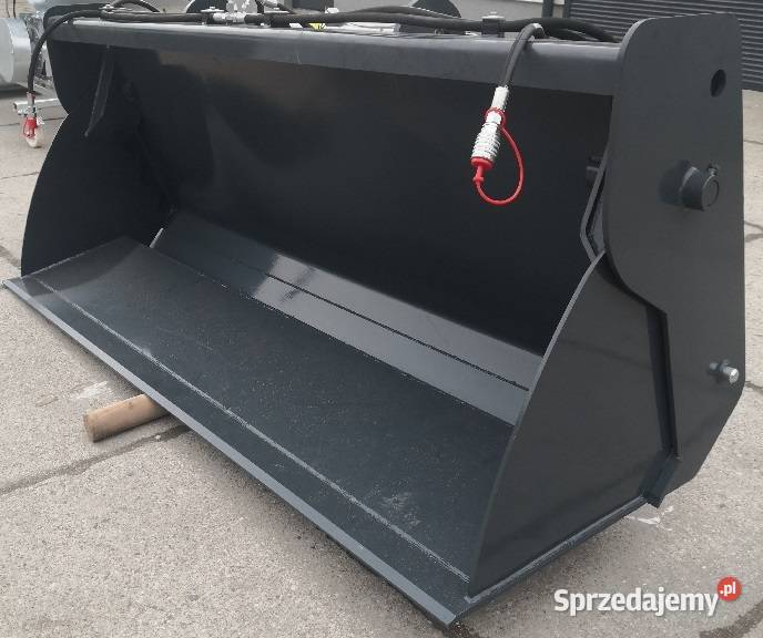 Krokodyl do obornika objętościowy 240 mocowanie Czechowo