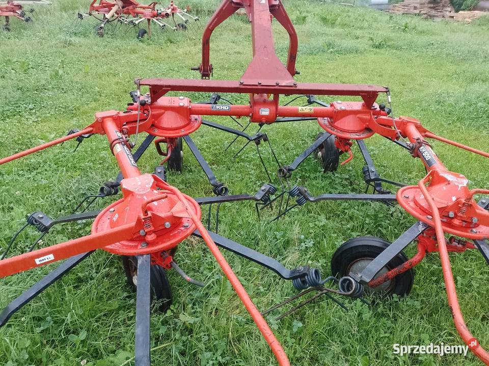 Zgrabiarka karuzelowa do siana Farmer Jastrzębia