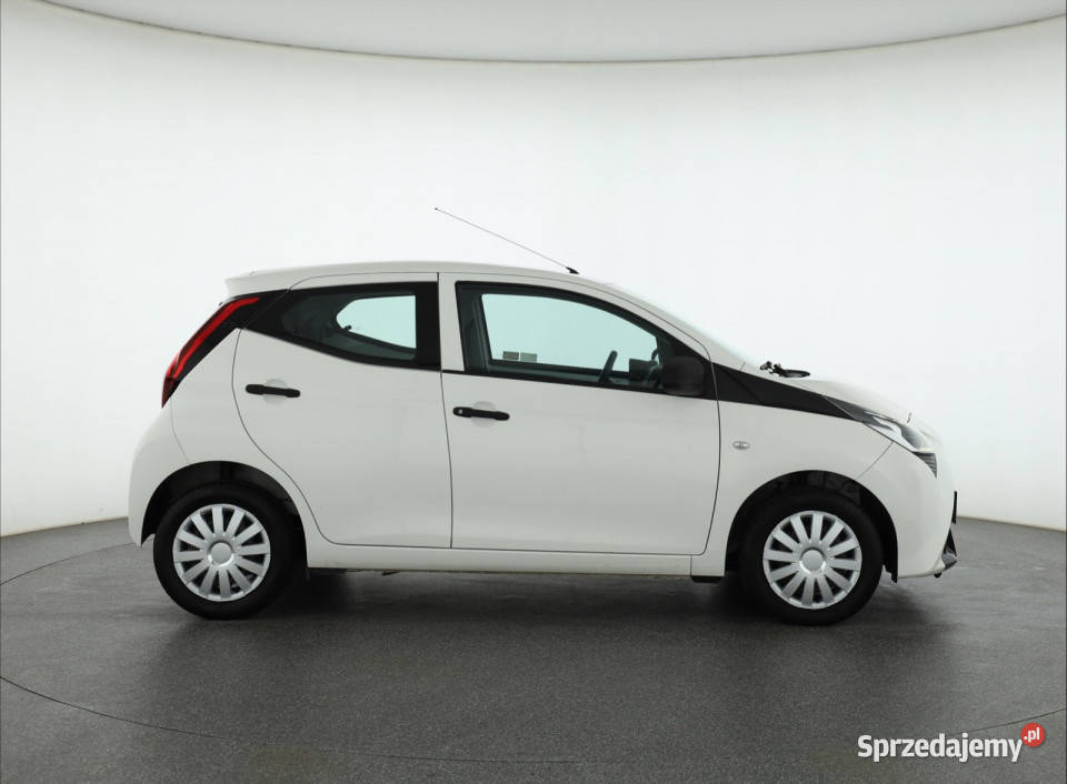 Toyota Aygo 10 VVTi pełny VAT mazowieckie Piaseczno