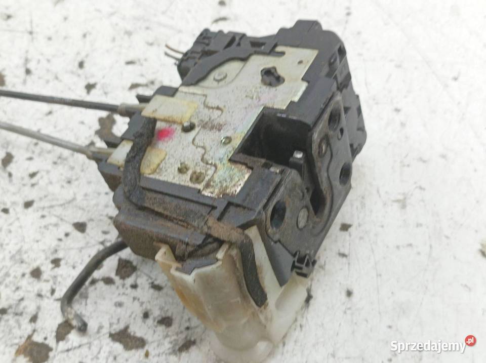 ZAMEK DRZWI LEWY PRZÓD EU Hyundai i20 I 20082014 Zamki, wkładki i kluczyki świętokrzyskie