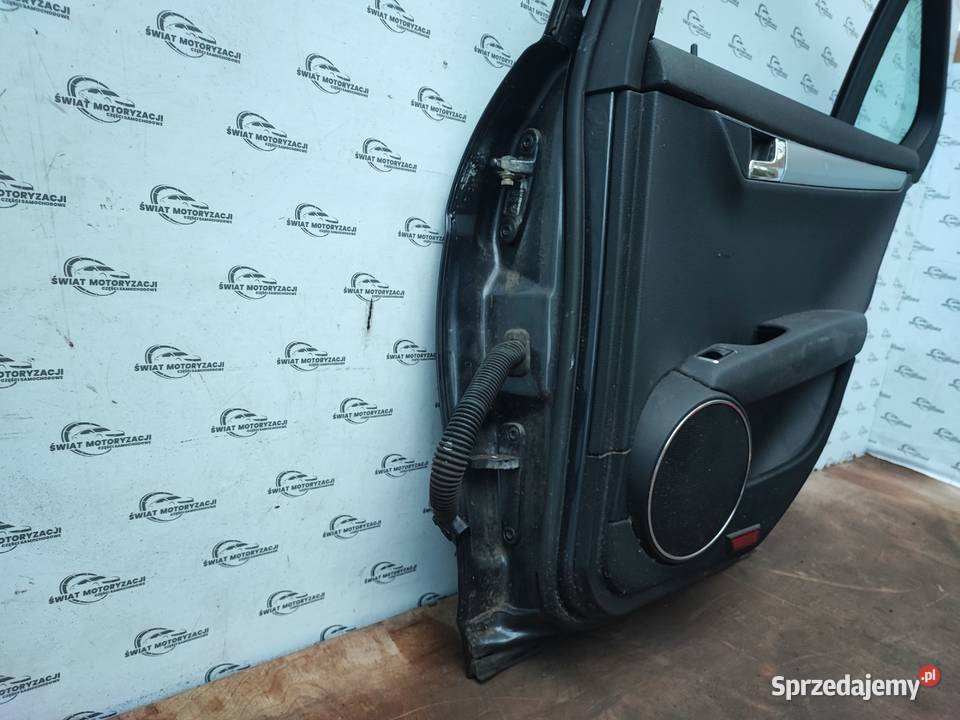 MERCEDES W204 07r drzwi prawe tył osobowe Kielce