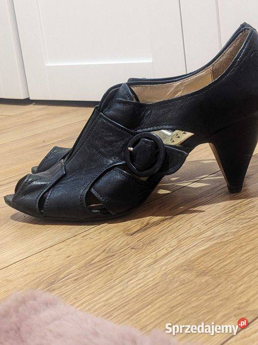Sandały na obcasie skóra naturalna Bronx r 40 sprzedam