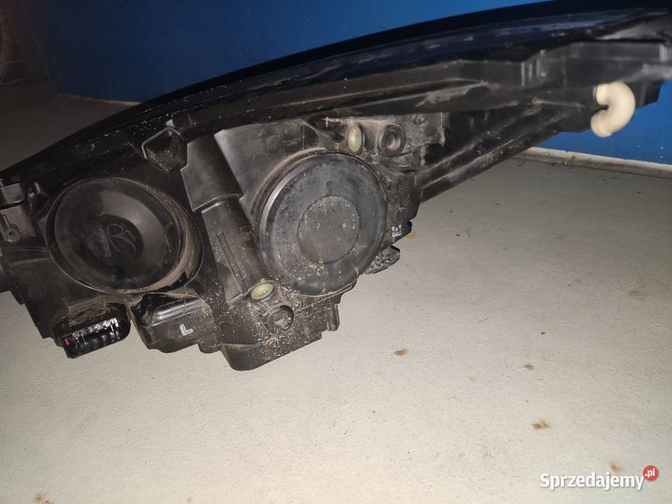 Ford Focus Mk3 Reflektor przedn prawy prawe Motoryzacja