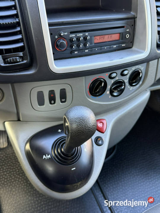 Opel Vivaro 20 115 osobowy klima Długi long I gniazdo AUX Opel Łodygowice