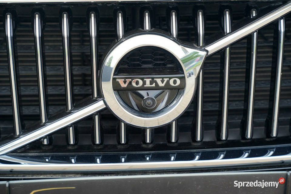 Volvo XC 60 INSCRIPTION panorama HEAD UP kamery czarny