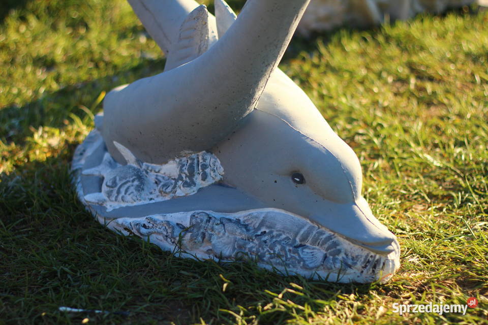 Figury rzeźby ogrodowe betonowe delfiny dolnośląskie Goliszów