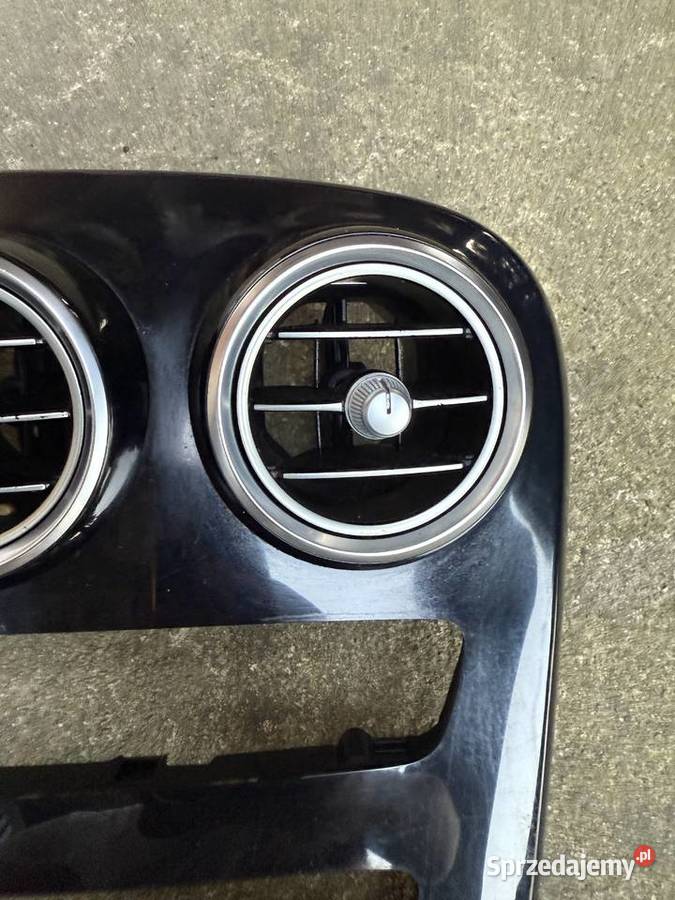 Mercedes C W205 rama panel środkowego tunelu Niwy