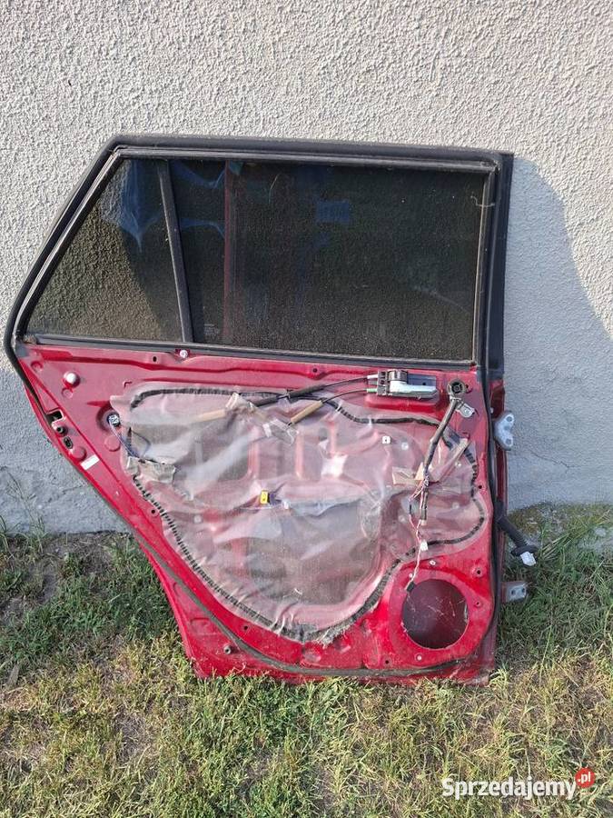 Drzwi lewy tył Toyota Avensis T25 kombi 3J6 Przyborów