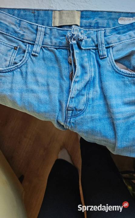 Jeansowe shorty Bershka sprzedam