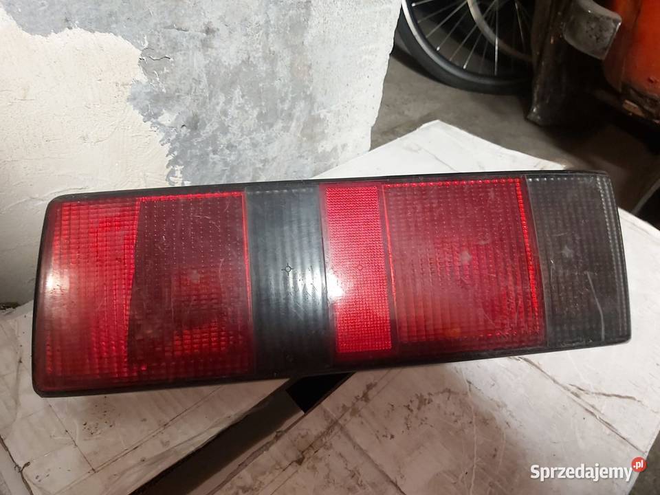Lampa tylna FORD SIERRA prawa kujawsko-pomorskie Toruń