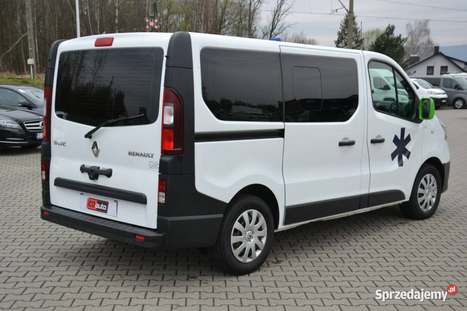 Renault Trafic 20 dci 130 ambulans karetka nosze