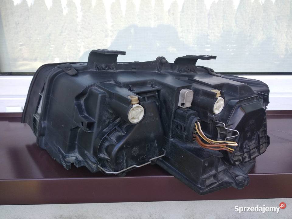 Audi A4 B6 lampy przednie reflektory H7 komplet Sieradz sprzedam