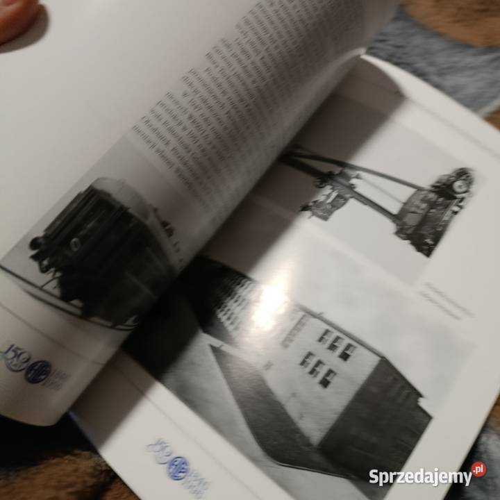 książkę monograficzną autorstwa Bolesława Poznań