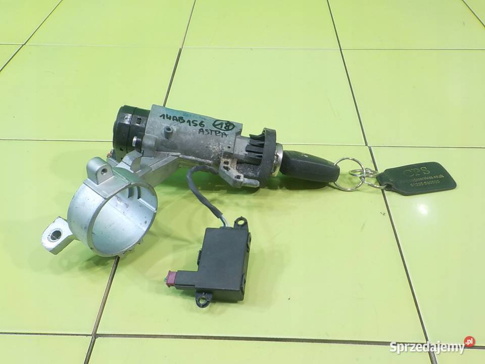 OPEL ASTRA IV J 11r 5D HB stacyjka z kluczykiem Suków