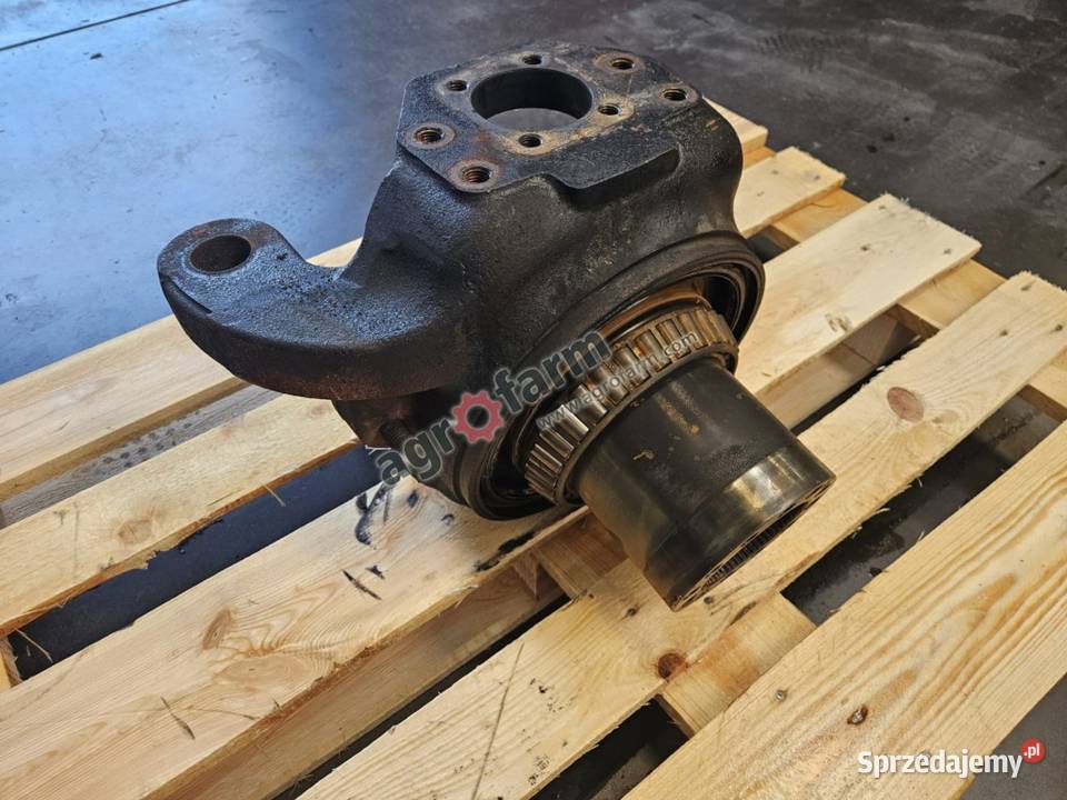 Zwrotnica RH Massey Ferguson 8660 8690 8730