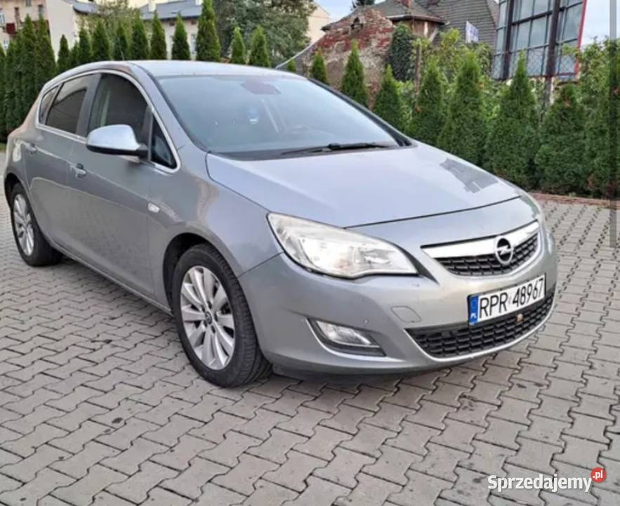 Opel Astra J 17 CDTI 110 2010 Jawornik Polski