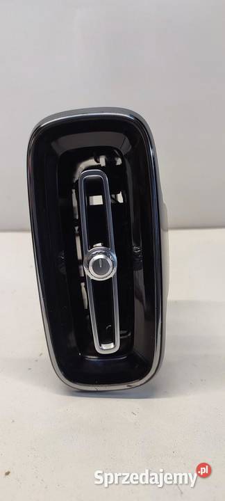 VOLVO XC40 KRATKA NAWIEWU DESKI LEWA 31442625 sprzedam