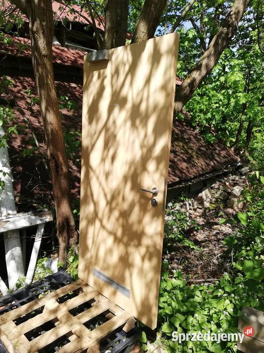 drzwi drewniane solidne z ościeżnicami dolnośląskie Jelenia Góra