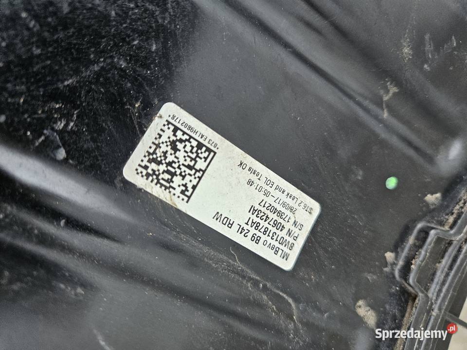 AUDI A4 B9 A5 8W ZBIORNIK PŁYNU ADBLUE sprzedam
