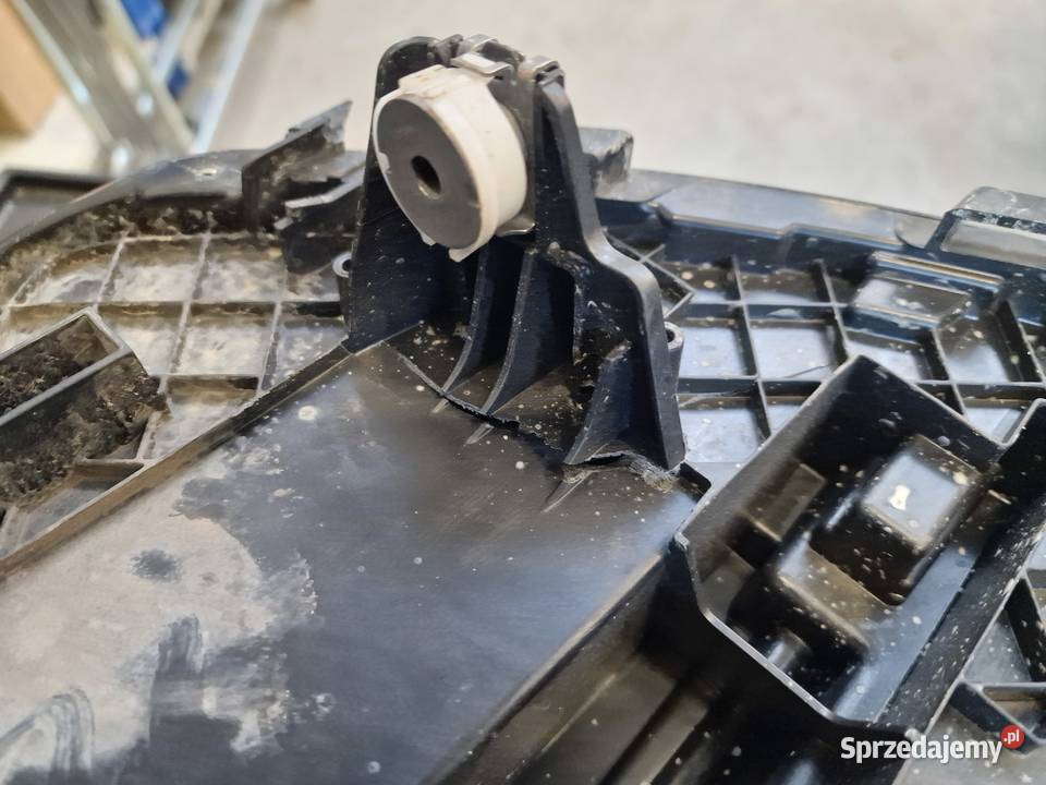 BMW U11 Reflektor prawy Mińsk Mazowiecki