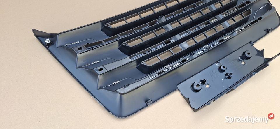 MANTGX III TG3 NOWY MODEL GRILL ATRAPA CHROM Bieleń