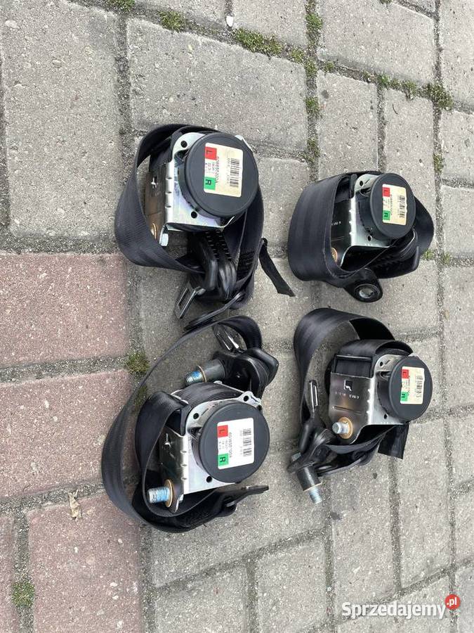 Land Rover Defender PUMA pasy bezpieczeństwa