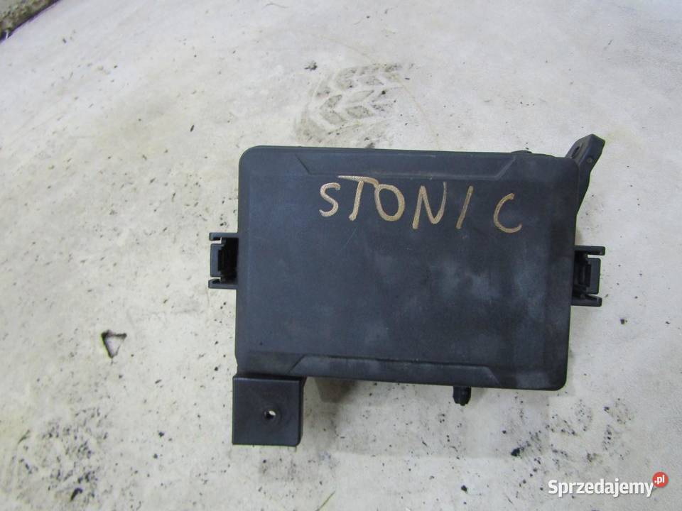 SKRZYNKA OBUDOWA PUSZKA BEZPIECZNIKÓW KIA STONIC
