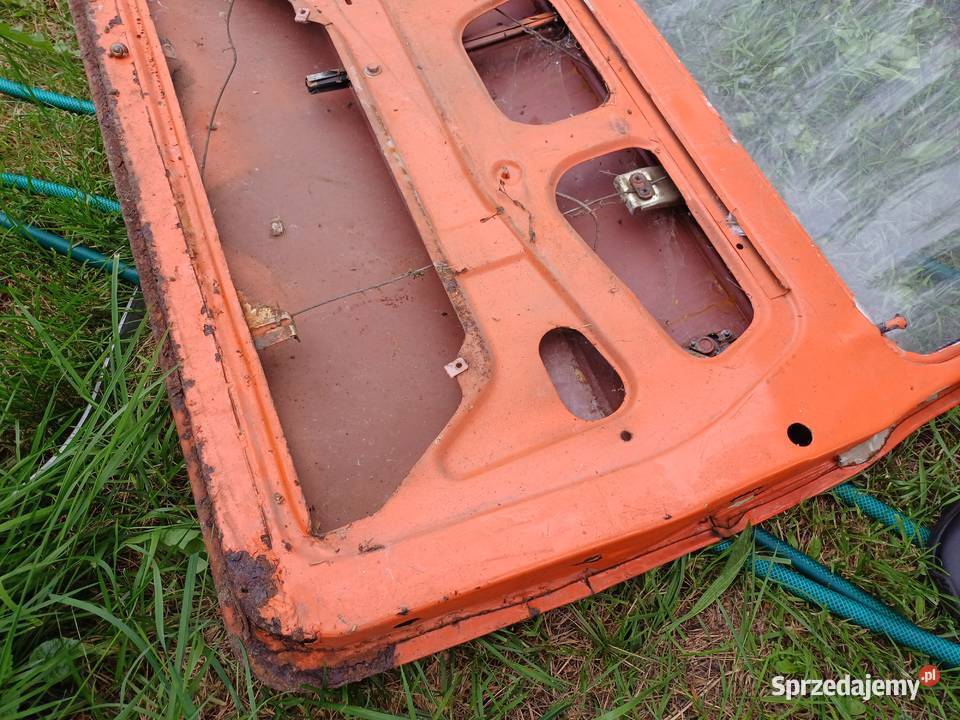Klapa drzwi szyby zderzak Fiat 126 osobowe
