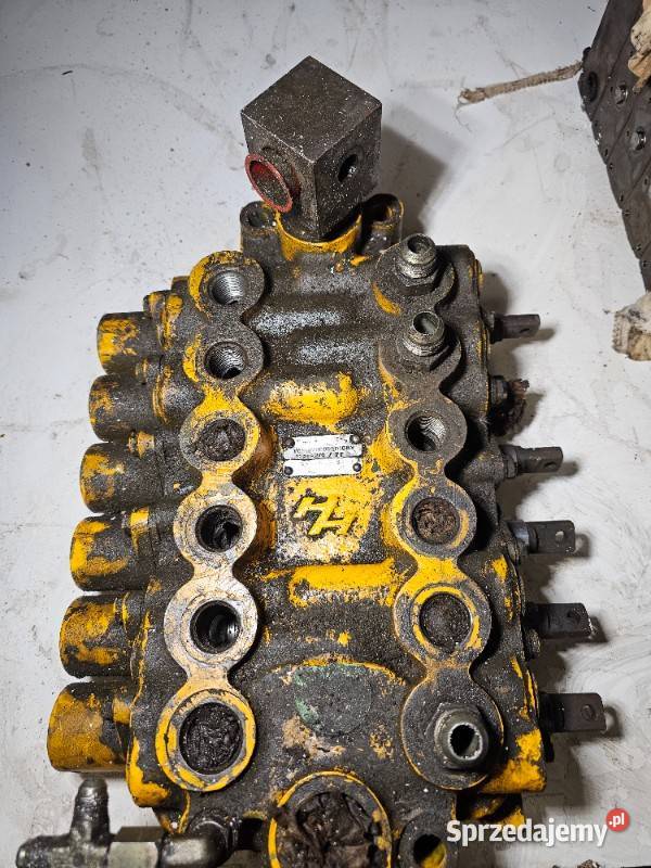 Tylny rozdzielacz hydrauliczny koparki do Massey Układ hydrauliczny Gdynia sprzedam