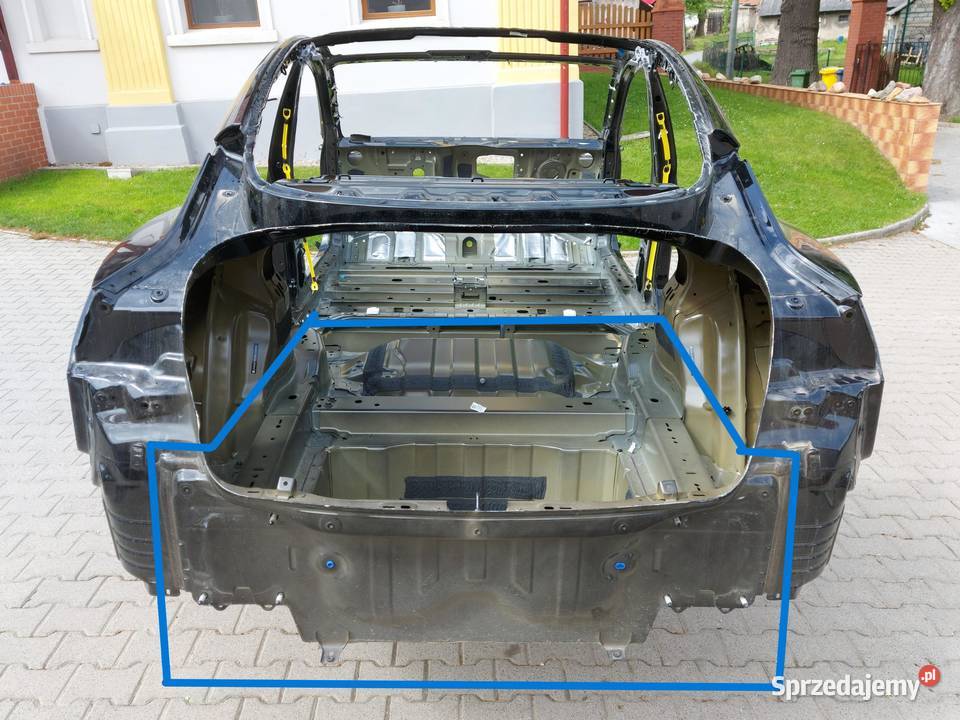 TESLA MODEL 3 LIFT 2024 HIGHLAND WANNA PAS TYLNY osobowe