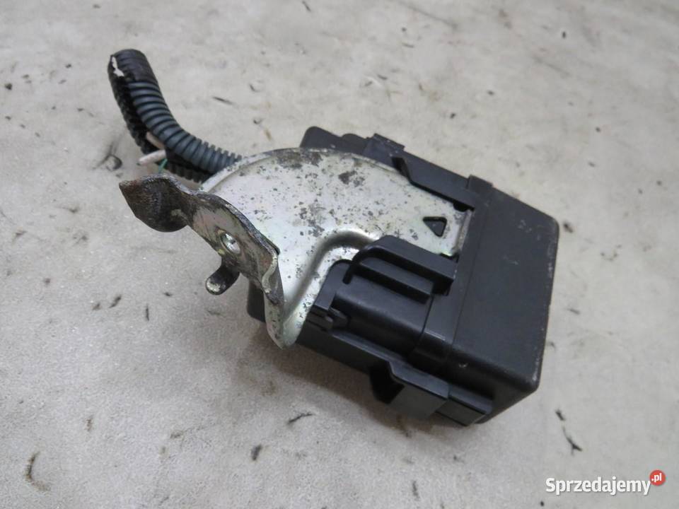 SKRZYNKA PRZEKAŹNIKÓW AURIS II 14 D4D