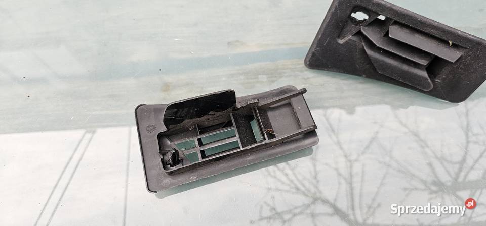 Kratka nawiewu mercedes w210 w202 2108300466 osobowe Zbąszyń