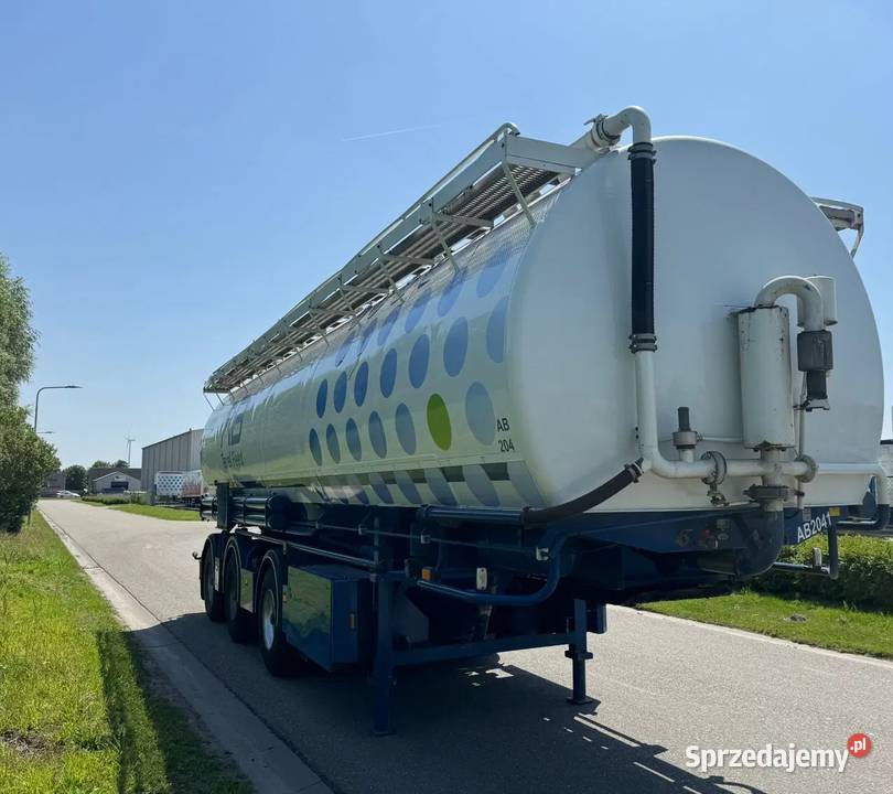 Naczepa do paszy cysterna silos 9 komorowa Biała Podlaska sprzedam