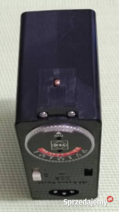 Lampa błyskowa ELAWA B125 prod NRD Pruszków sprzedam