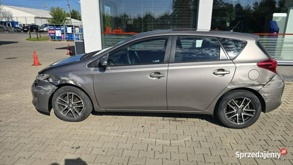 Toyota Auris Lekko Uszkodzony Jeżdżący Zadbany diesel Karczew