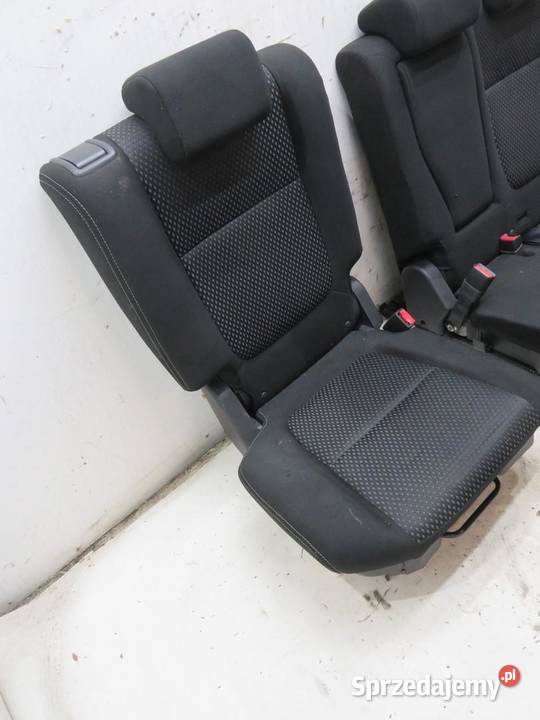 FOTEL FOTELE 2 3 RZĄD PASY DYWAN OUTLANDER III lubelskie