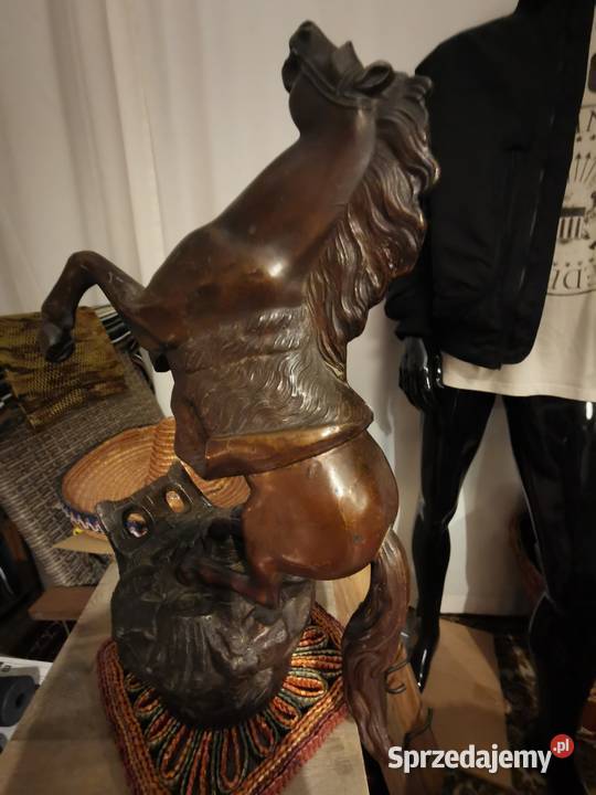 figurka konia w galopie stającego dęba Piękna Łódź