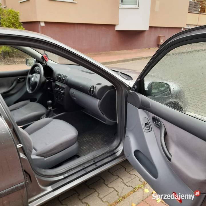 Seat toledo 2 16 sr 105 LPG wspomaganie kierownicy Samochody osobowe