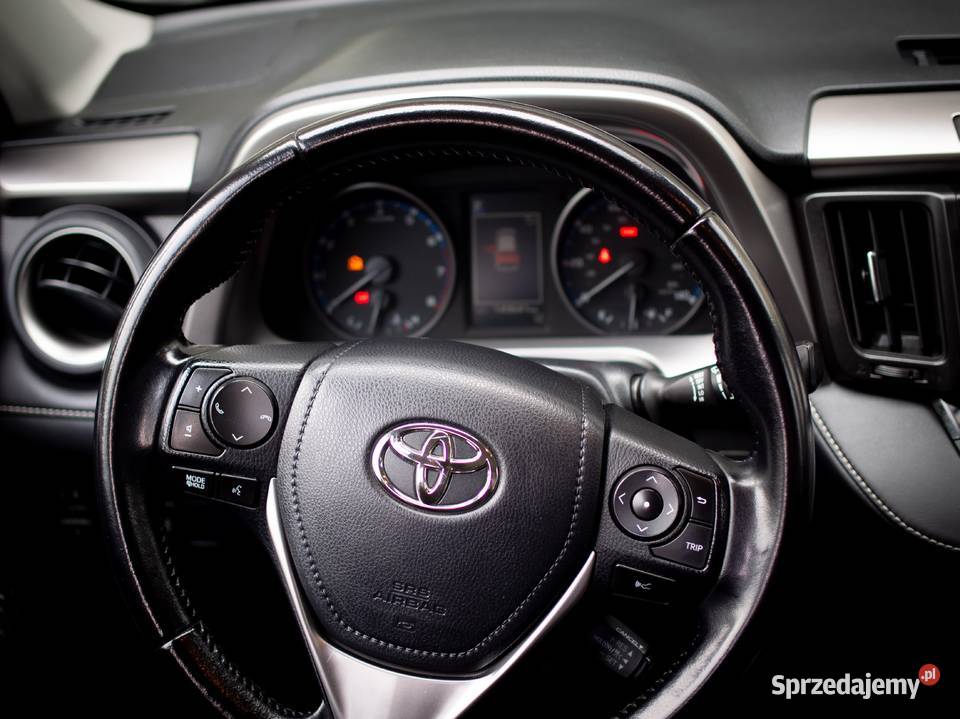 Toyota RAV4 25 2017 benzyna sprzedam