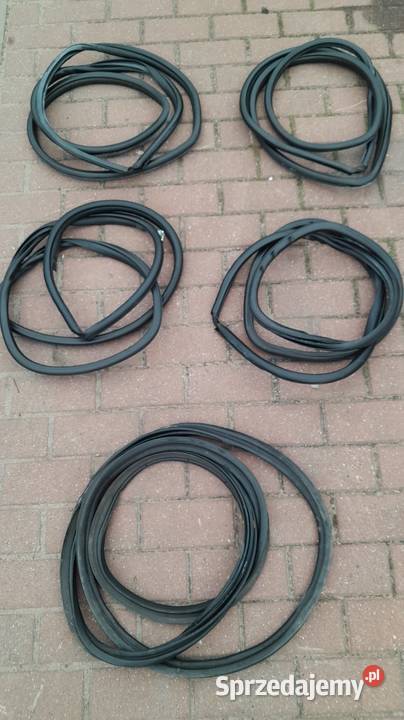 Fotele kanapy tapicerka listwy Toyota Avensis lubelskie