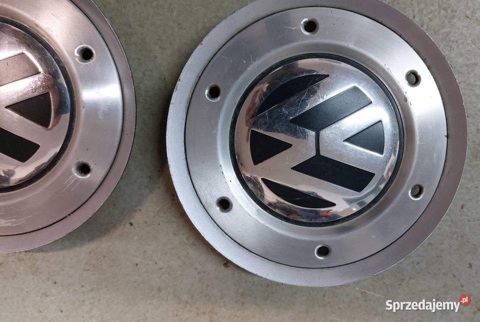 Dekielek kapsel zaślepka felgi VW 3D0071214 pomorskie Rokity