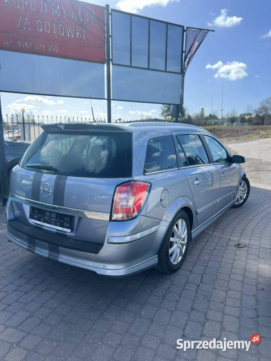 Opel Astra Astra Opc 2 komplety kluczy 2 aluminiowe felgi Słupsk