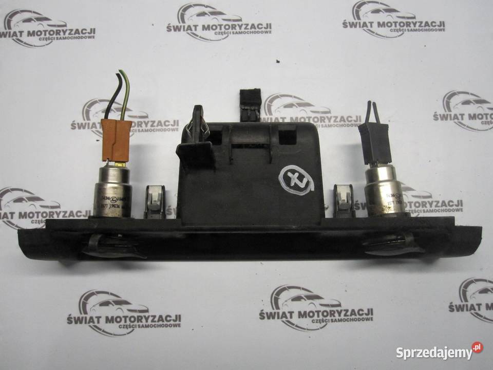 LAND ROVER DISCOVERY III 08r gniazdka