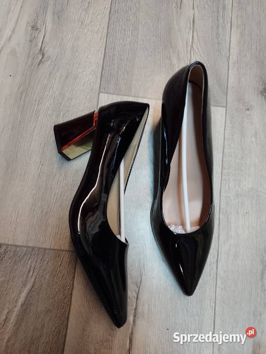 42 Czarne czółenka wieczorowe z ozdobnym obcasem Kraków