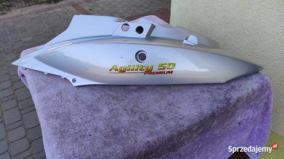 Owiewka boczna ogon osłona Kymco Agility Premium Księżyno