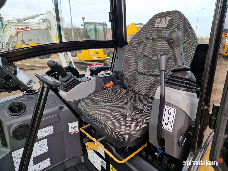 Minikoparka CAT 3016 2023r przebieg 300mtg Maszyny budowlane Ryżki