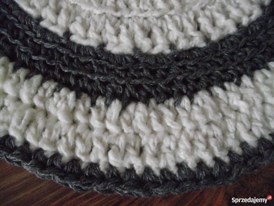 BIAŁO SZARY AUTORSKI DYWANIK SZYDEŁKOWANY wielkopolskie Piła