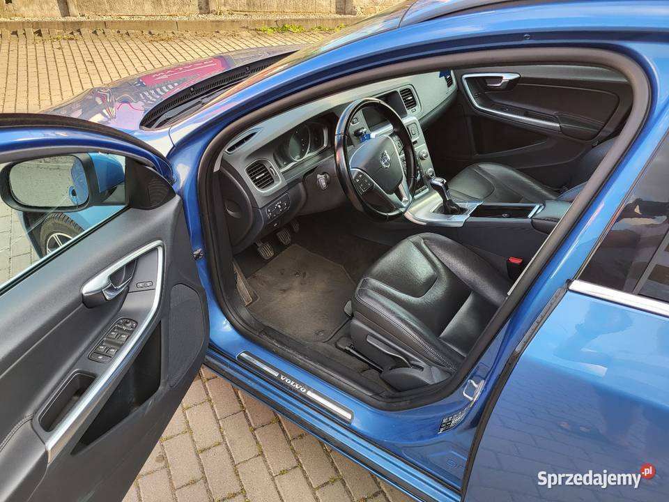 VOLVO V60 D2 MOMENTUM kurtyny powietrzne Jędrzejów