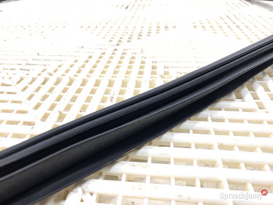 USZCZELKA DRZWI PRZÓD PRAWY JEEP GRAND CHEROKEE